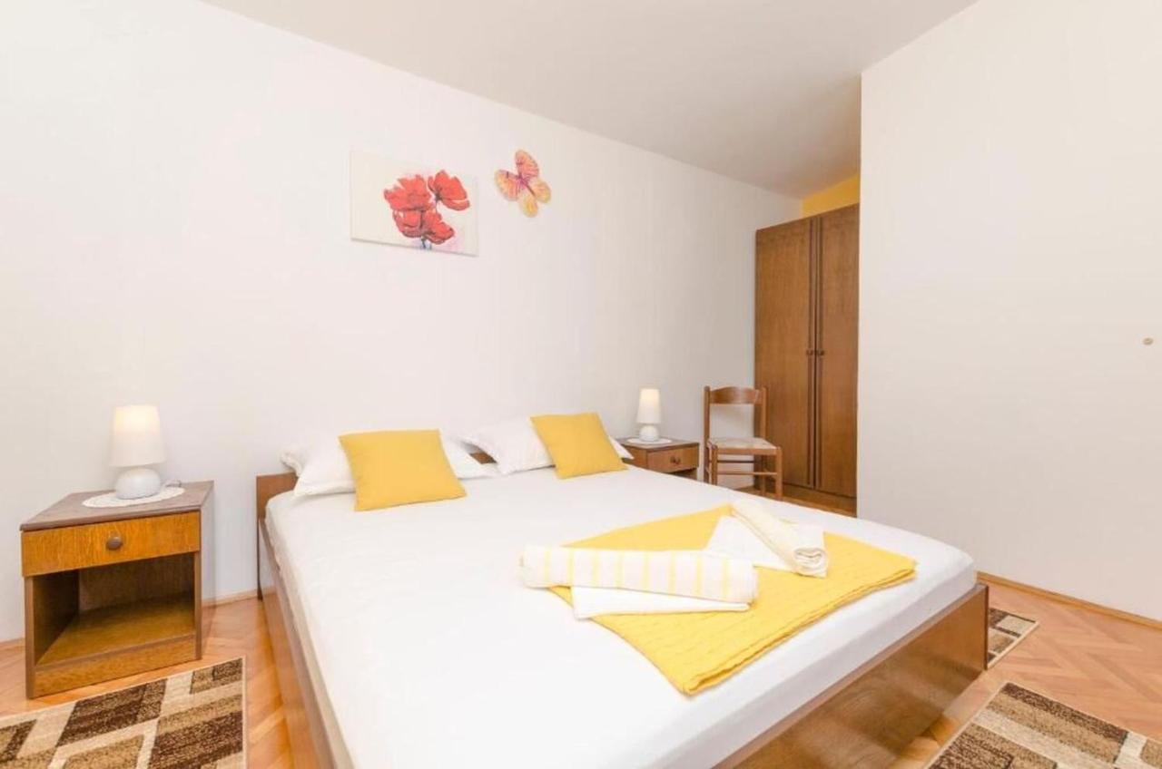 Apartments Spavalo พาก ภายนอก รูปภาพ